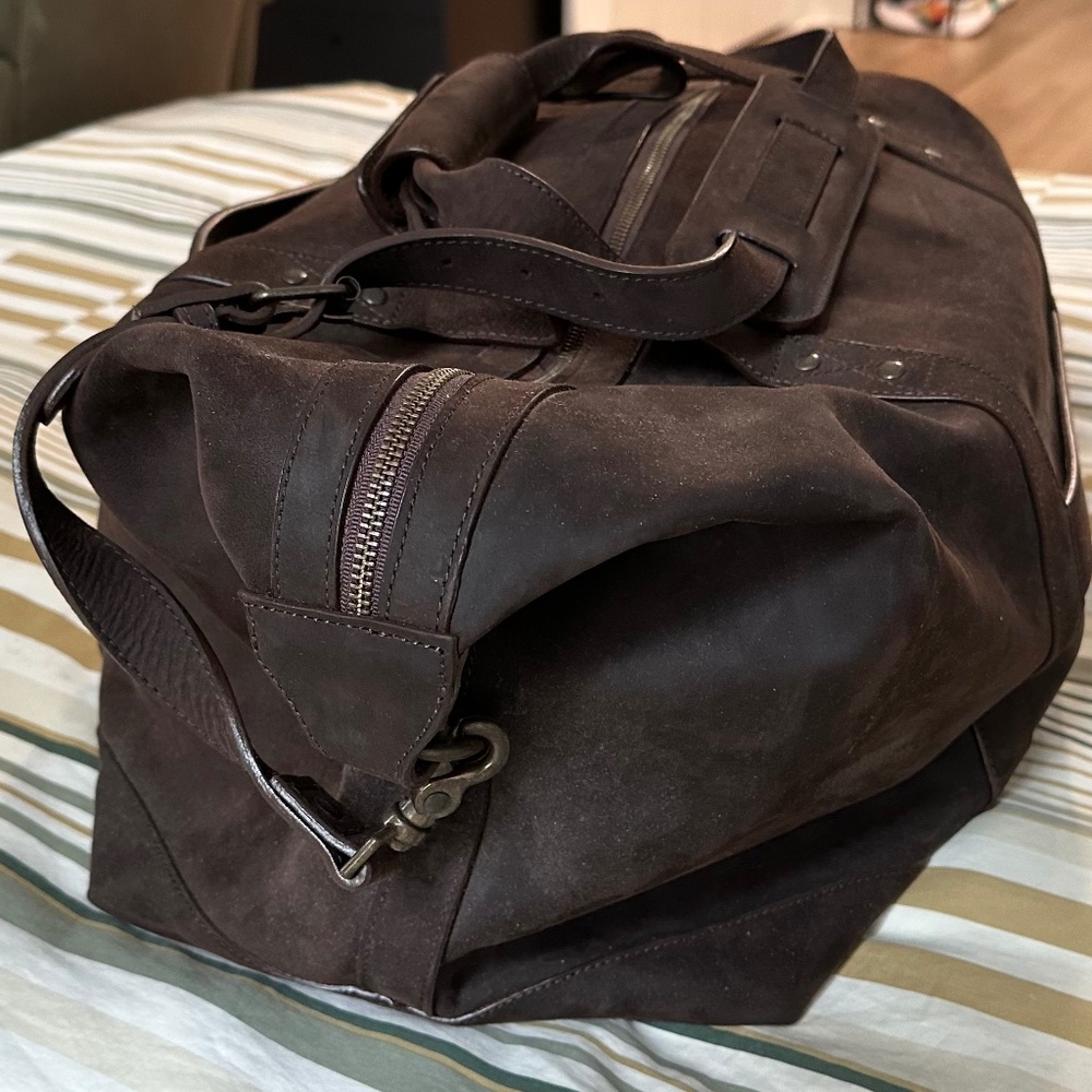 Taylor Stitch: The Weekender Duffle Bag in Espresso